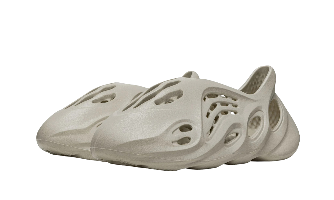 Yeezy Foam RNNR Sand - Image 2